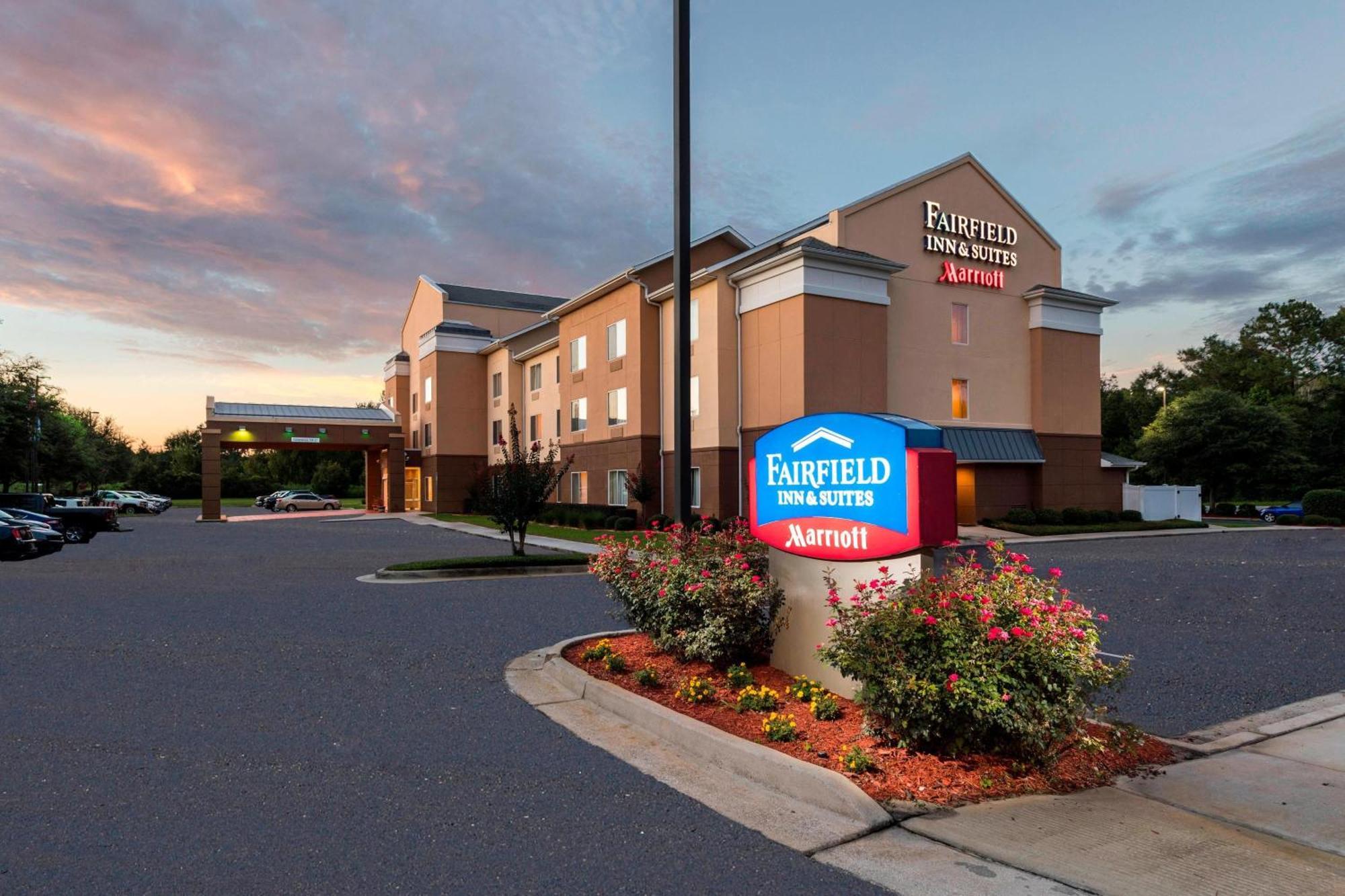 Fairfield Inn & Suites Marianna Exterior photo