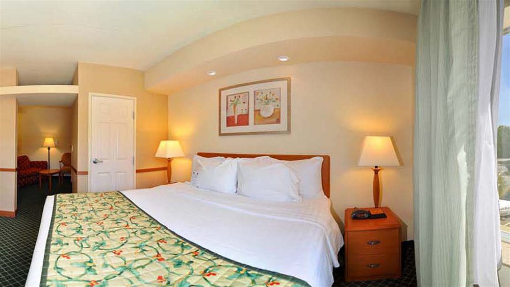 Fairfield Inn & Suites Marianna Exterior photo