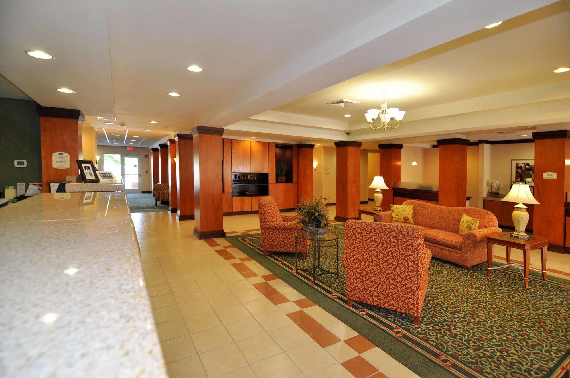 Fairfield Inn & Suites Marianna Exterior photo