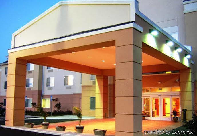 Fairfield Inn & Suites Marianna Exterior photo